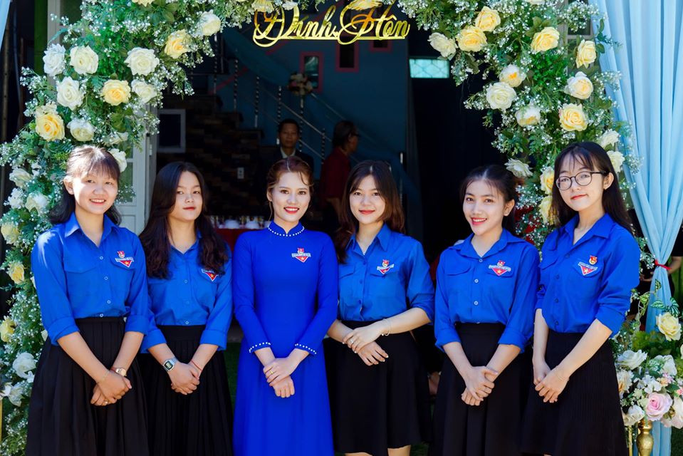 Độc đáo bộ ảnh cưới áo xanh thanh niên của cặp đôi cán bộ Đoàn ảnh 3