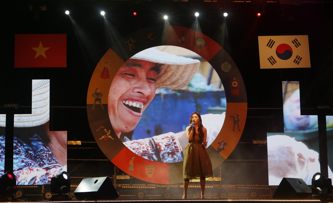 Bạn trẻ Việt háo hức trải nghiệm văn hóa Hàn Quốc tại Hội An ảnh 3