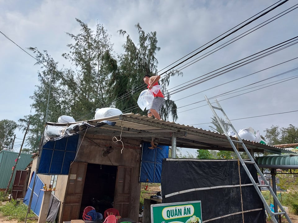 Trực thăng, xe bọc thép sẵn sàng ứng phó với bão số 9 ảnh 33