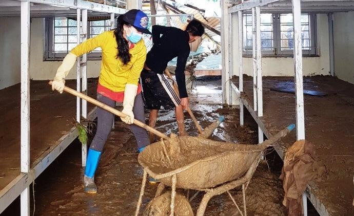 Thứ trưởng Bộ Giáo dục lí giải chuyện muốn giữ nguyên học phí ảnh 3