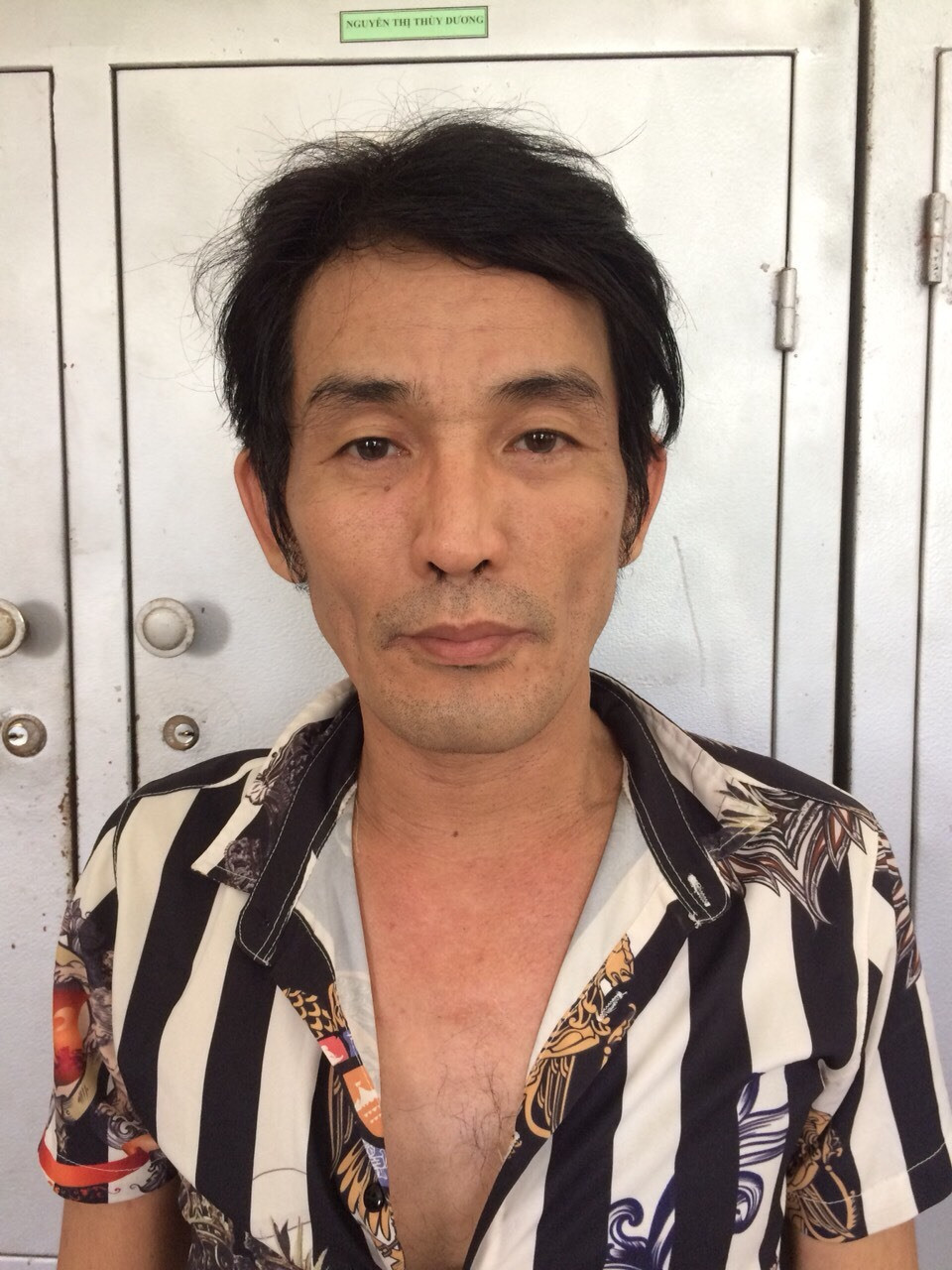 Bắt đối tượng đánh bạc, tàng trữ nhiều hàng nóng ảnh 1