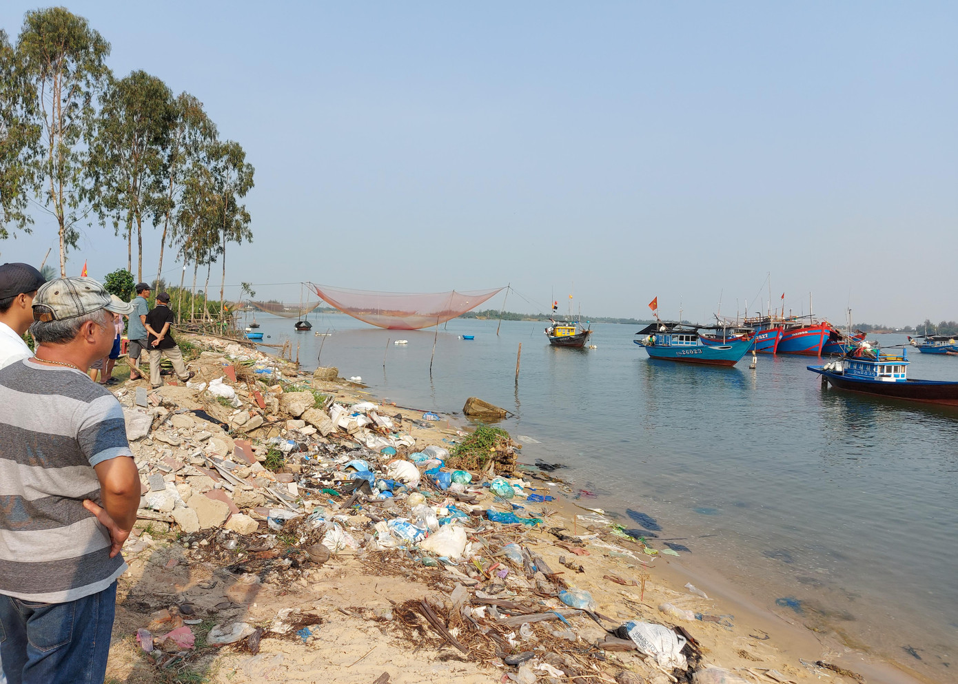 Nạn nhân sống sót trong vụ lật ghe: 'Tôi vật lộn khoảng 15 phút giữa sông thì được cứu' ảnh 3