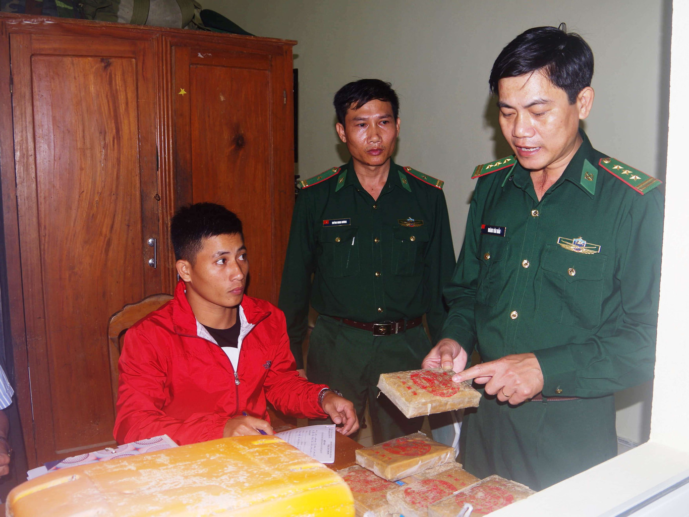 Quảng Nam: Thu giữ 25 bánh heroin trôi dạt bờ biển ảnh 2