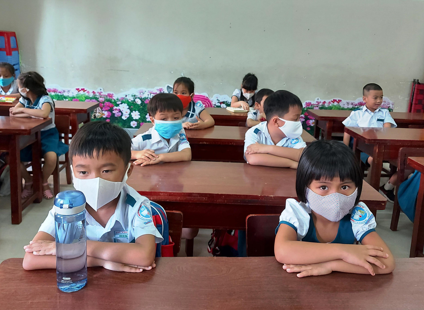 Hàng chục triệu HS,SV đi học trở lại sau kì nghỉ dài chưa từng có ảnh 16