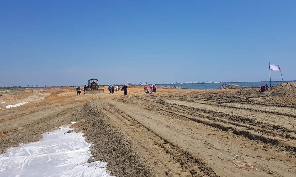 Lấp vịnh mở đường làm dự án, dân lo mất sinh kế ảnh 1