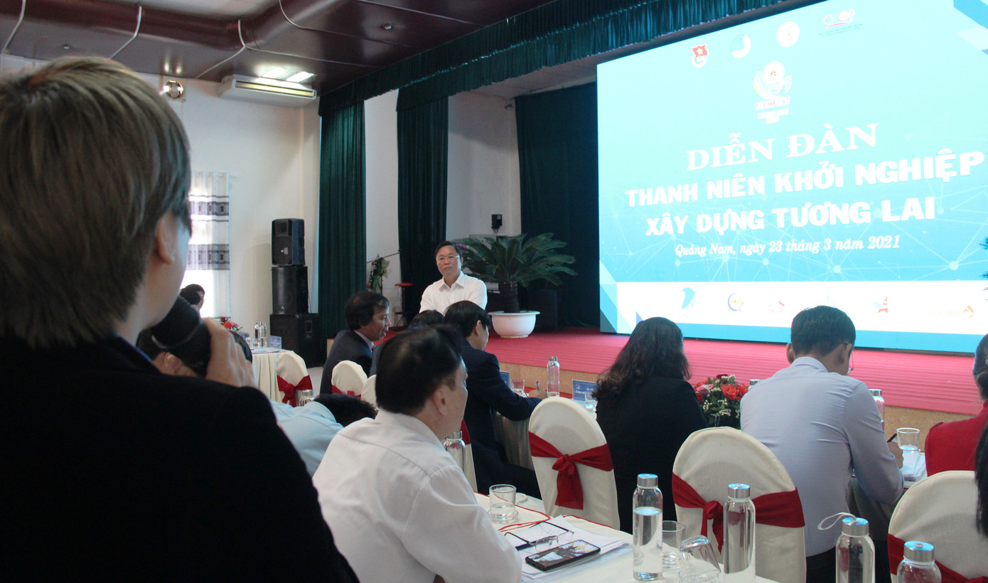 Chủ tịch tỉnh Quảng Nam khuyên bạn trẻ dám thất bại, dấn thân khởi nghiệp ảnh 1