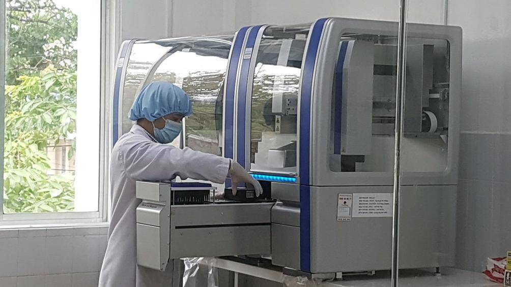 Mua máy xét nghiệm 7,5 tỷ, Giám đốc Sở Y tế Quảng Nam khẳng định 'không thổi giá' ảnh 1