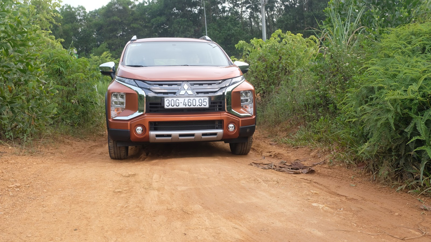 Trải nghiệm Xpander Cross: MPV đa dụng, đậm chất thể thao ảnh 3