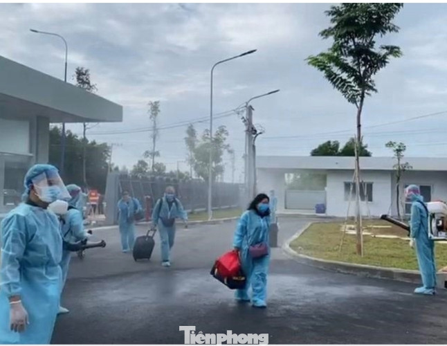 Kết quả xét nghiệm 9 chuyên gia Trung Quốc đi đường bộ vào Bình Dương ảnh 1