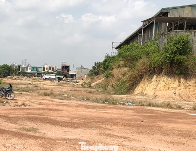 Xử lý các đối tượng 'dời' cả quả đồi mang đi bán ở Bình Dương ảnh 3