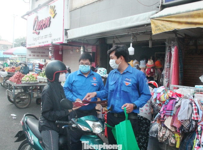 Tuổi trẻ Bình Dương vì môi trường xanh, chung tay đẩy lùi COVID-19 ảnh 3