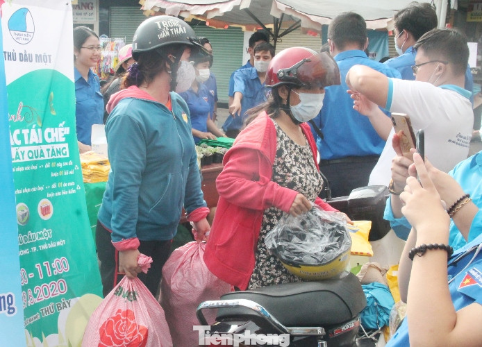 Tuổi trẻ Bình Dương vì môi trường xanh, chung tay đẩy lùi COVID-19 ảnh 9