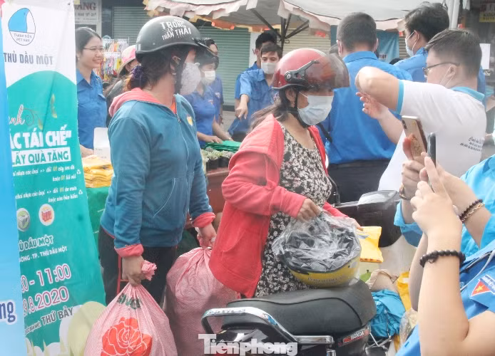 Tuổi trẻ Bình Dương vì môi trường xanh, chung tay đẩy lùi COVID-19 ảnh 9