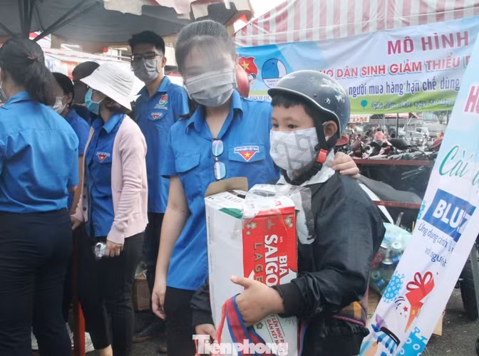Tuổi trẻ Bình Dương vì môi trường xanh, chung tay đẩy lùi COVID-19 ảnh 11
