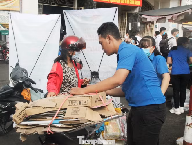 Tuổi trẻ Bình Dương vì môi trường xanh, chung tay đẩy lùi COVID-19 ảnh 10