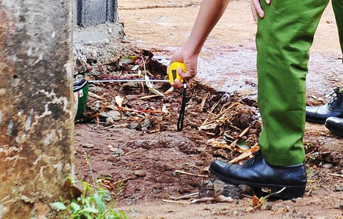 Tài xế xe ôm nghi bị cướp đâm 10 nhát tử vong ảnh 1