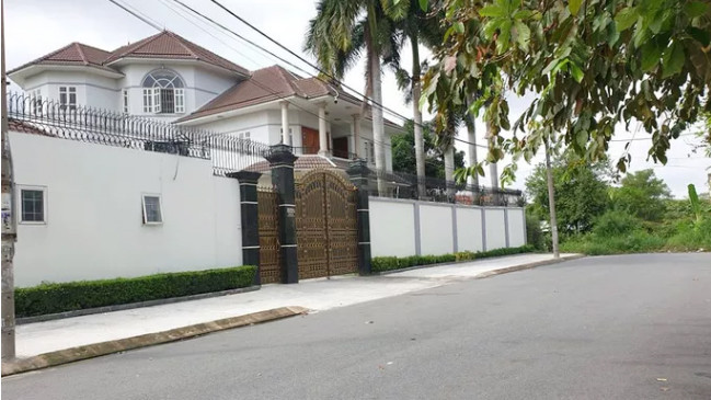 Thả 'cô chó' vào 'quyến rũ' đàn chó coi nhà, trộm cuỗm hơn 700 triệu đồng ảnh 1