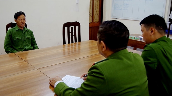 Lời khai lạnh người của ông bố rủ 4 đứa con đi sát hại 2 người hàng xóm ảnh 1