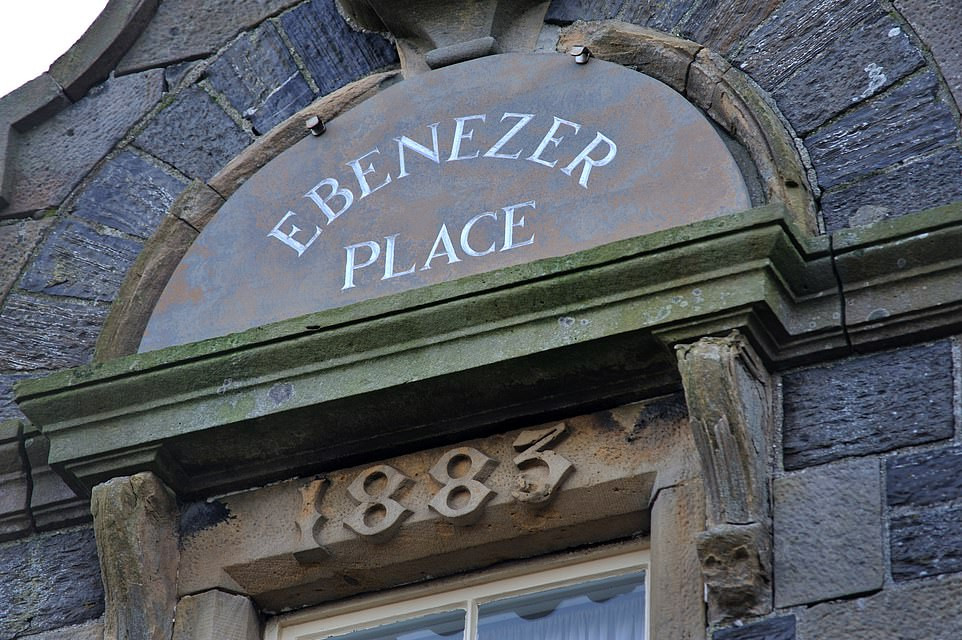 Con đường kỷ lục ngắn nhất thế giới: Chỉ khoảng 3 bước chân ảnh 5