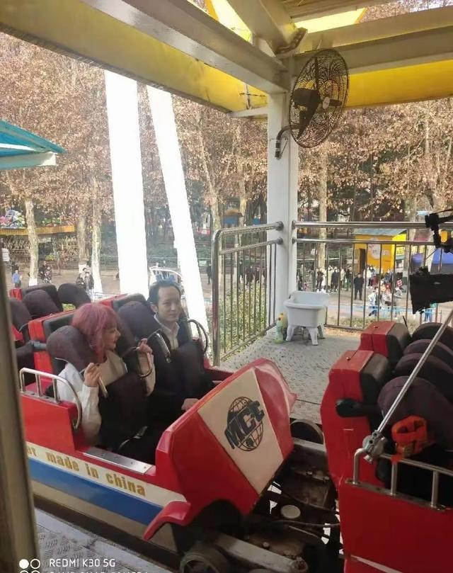 Giật mình với hình ảnh gầy rộc, hói đầu như ông lão 60 tuổi của Huỳnh Hiểu Minh ảnh 3