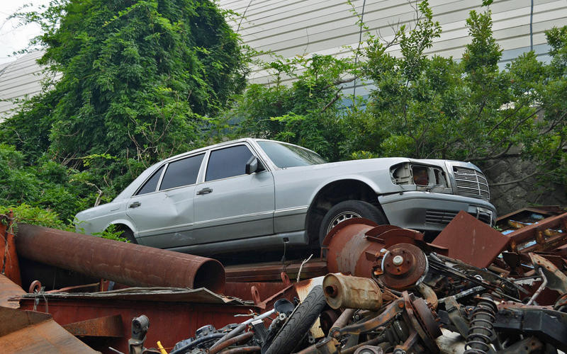 Khám phá những xế hộp bị bỏ hoang trên khắp thế giới ảnh 7