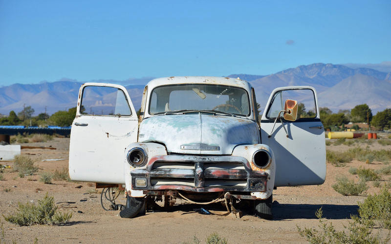 Khám phá những xế hộp bị bỏ hoang trên khắp thế giới ảnh 3