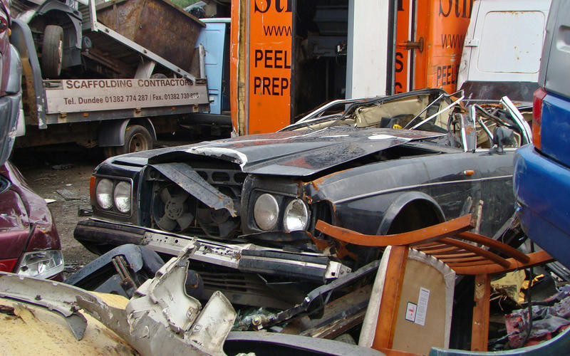 Khám phá những xế hộp bị bỏ hoang trên khắp thế giới ảnh 2