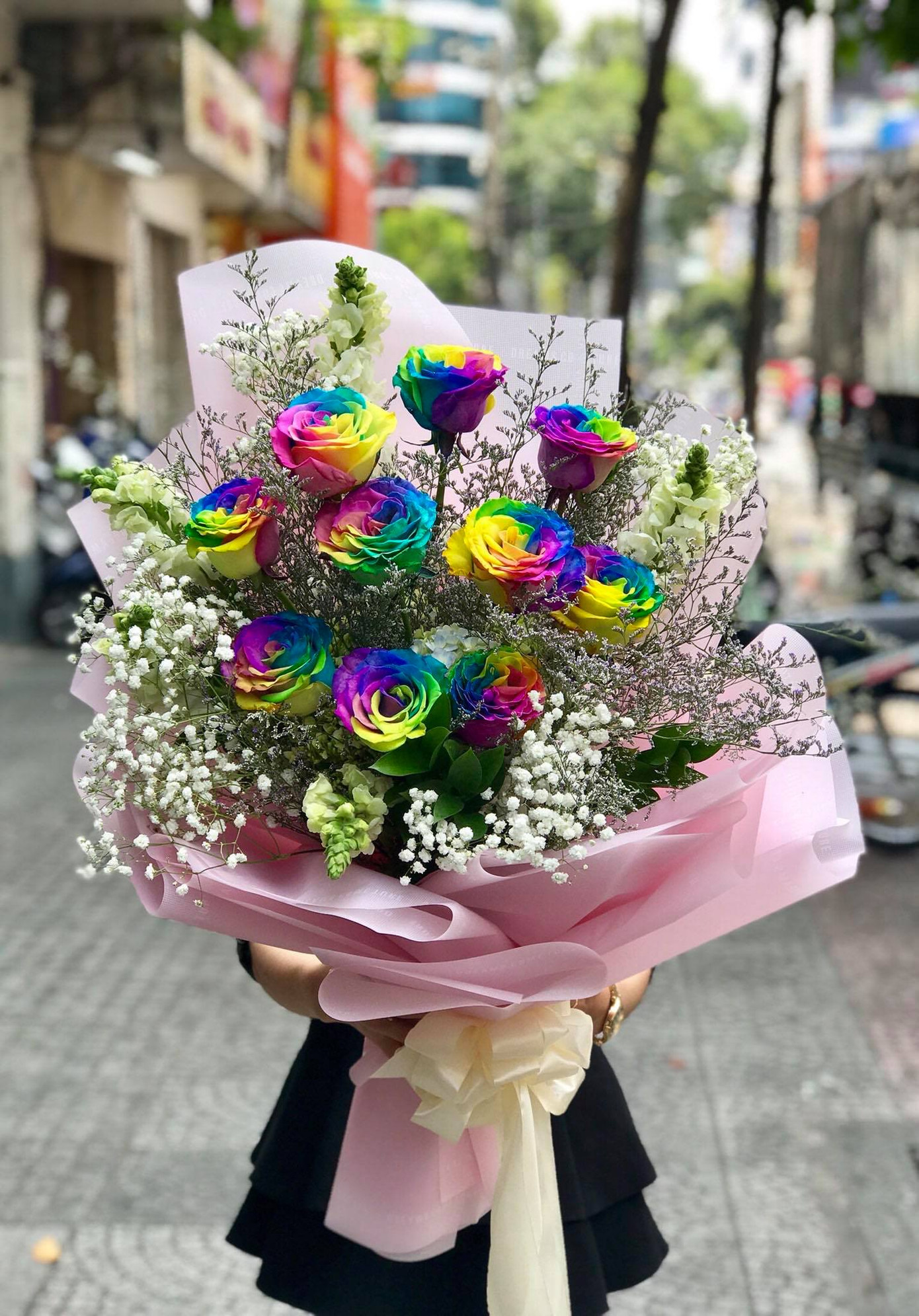 Tuần cuối dịp 20/10, hoa tặng chị em tăng giá mạnh ảnh 4