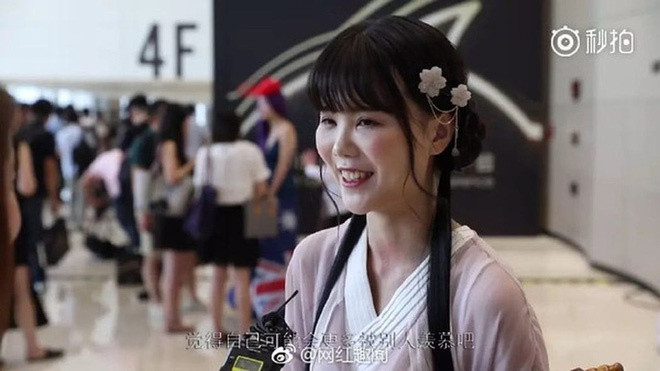 'Hot girl cổ trang' lộ mặt thật già nua trên truyền hình ảnh 1