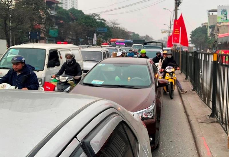 28 Tết, BOT Pháp Vân - Ninh Bình 'tê liệt' vì chưa thu phí không dừng ảnh 1