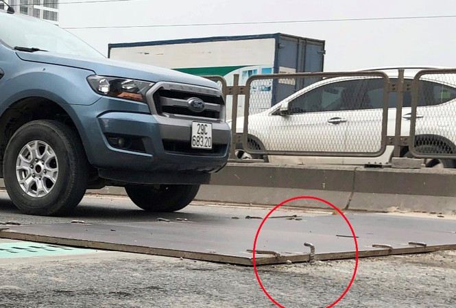 Phát hiện nhiều vi phạm tại dự án mở rộng đường gom Đại lộ Thăng Long ảnh 1