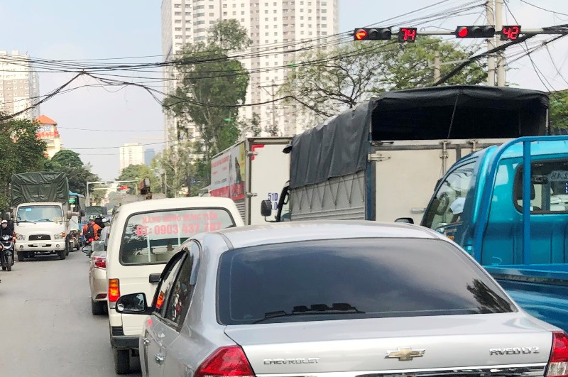 Ùn tắc nhiều giờ nút giao đường 70, đường BT Nguyễn Xiển - Xa La ảnh 10