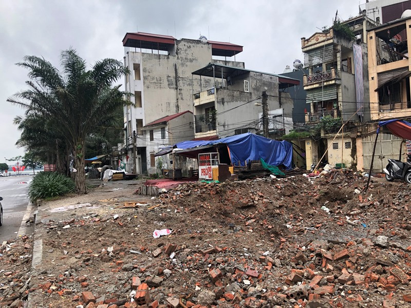 Cận cảnh 'điểm nghẽn' vắt qua 3 nhiệm kỳ trên trục Văn Cao - Hồ Tây vừa đục thông ảnh 4