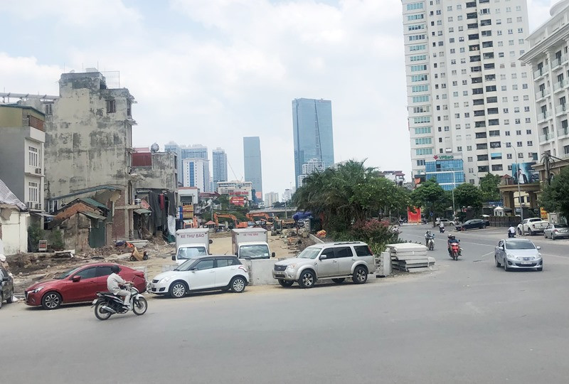 Cận cảnh 'điểm nghẽn' vắt qua 3 nhiệm kỳ trên trục Văn Cao - Hồ Tây vừa đục thông ảnh 5