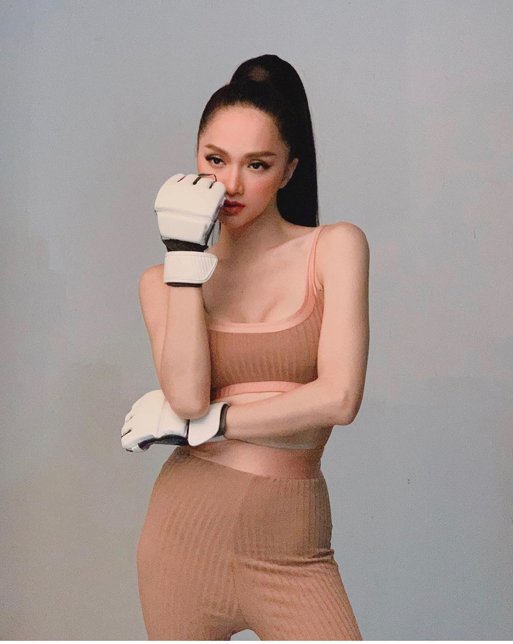 Hoa hậu Hương Giang: “Tôi luôn muốn vượt qua mọi vòng tròn do người khác định sẵn“ ảnh 7