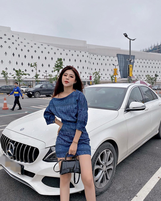 Khi bạn đang bận l&#234;n mạng t&#225;n d&#243;c mỗi ng&#224;y, nhiều g&#225;i đẹp đ&#227; c&#243; nh&#224; c&#243; xe từ năm 19 tuổi - Ảnh 19.