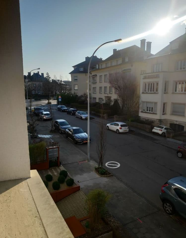 [Hot trend] Thử thách thời COVID-19: Hãy chụp phong cảnh bên ngoài cửa sổ nhà bạn ảnh 4