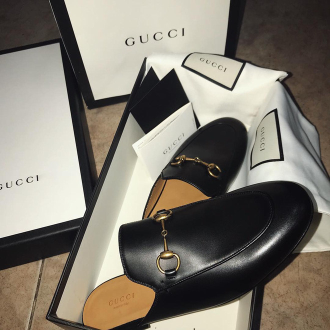 Khi bạn đang bận l&#234;n mạng t&#225;n d&#243;c mỗi ng&#224;y, nhiều g&#225;i đẹp đ&#227; c&#243; nh&#224; c&#243; xe từ năm 19 tuổi - Ảnh 17.