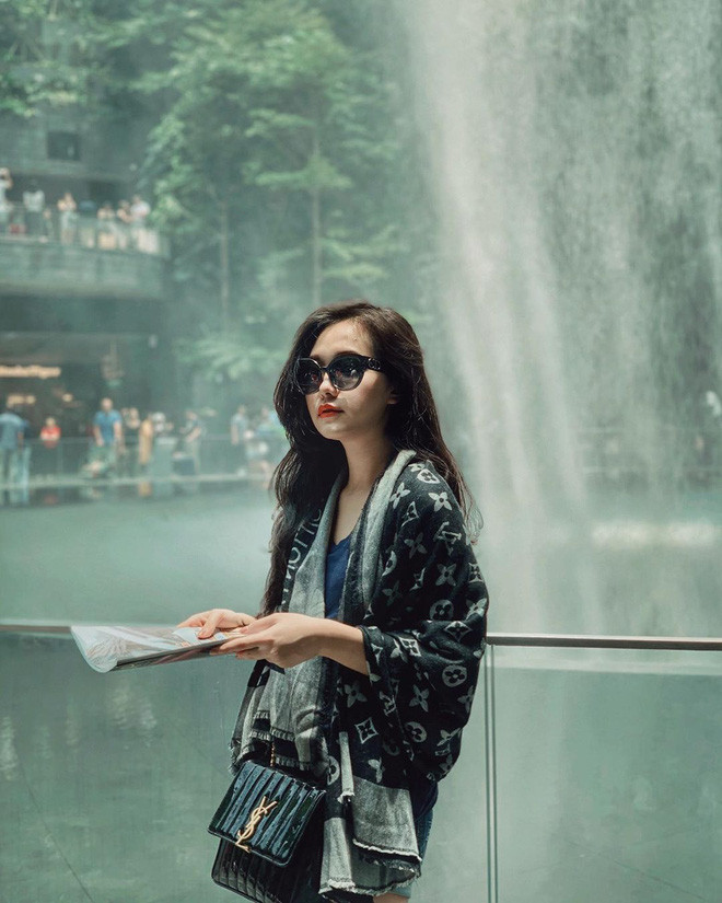 Khi bạn đang bận l&#234;n mạng t&#225;n d&#243;c mỗi ng&#224;y, nhiều g&#225;i đẹp đ&#227; c&#243; nh&#224; c&#243; xe từ năm 19 tuổi - Ảnh 3.