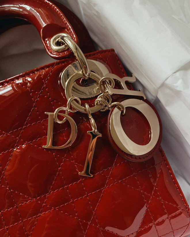 Khi bạn đang bận l&#234;n mạng t&#225;n d&#243;c mỗi ng&#224;y, nhiều g&#225;i đẹp đ&#227; c&#243; nh&#224; c&#243; xe từ năm 19 tuổi - Ảnh 5.