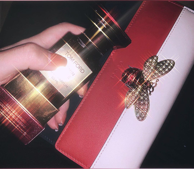 Khi bạn đang bận l&#234;n mạng t&#225;n d&#243;c mỗi ng&#224;y, nhiều g&#225;i đẹp đ&#227; c&#243; nh&#224; c&#243; xe từ năm 19 tuổi - Ảnh 5.