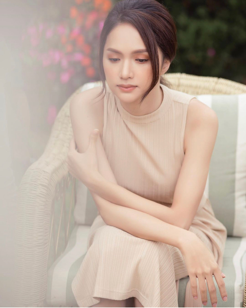 Hoa hậu Hương Giang: “Tôi luôn muốn vượt qua mọi vòng tròn do người khác định sẵn“ ảnh 1