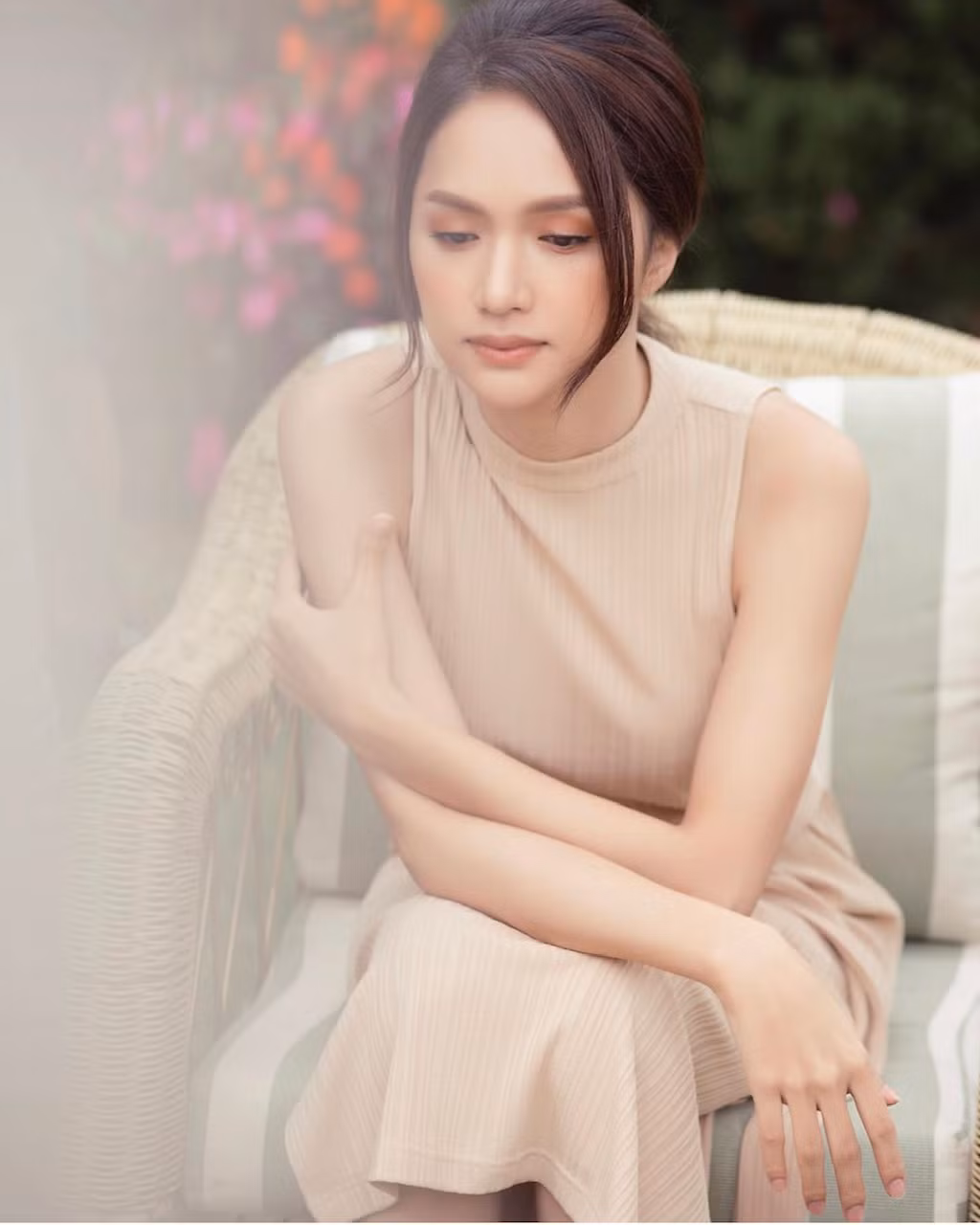 Hoa hậu Hương Giang: “Tôi luôn muốn vượt qua mọi vòng tròn do người khác định sẵn“ ảnh 1