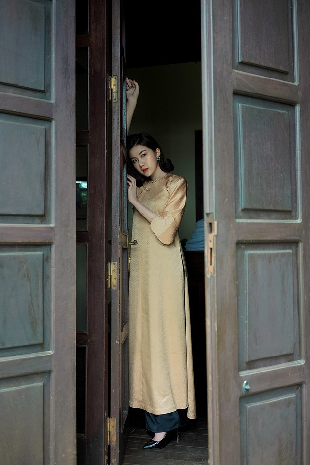 “Tiểu tam” Lương Thanh tiết lộ sự thật sau tin đồn cát-xê cao ngất ngưởng - 5 “Tiểu tam” Lương Thanh tiết lộ sự thật sau tin đồn cát-xê cao ngất ngưởng - 5