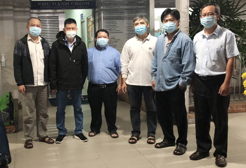 Bệnh viện Chợ Rẫy cử chuyên gia sinh hóa, xét nghiệm chi viện Hải Dương ảnh 1