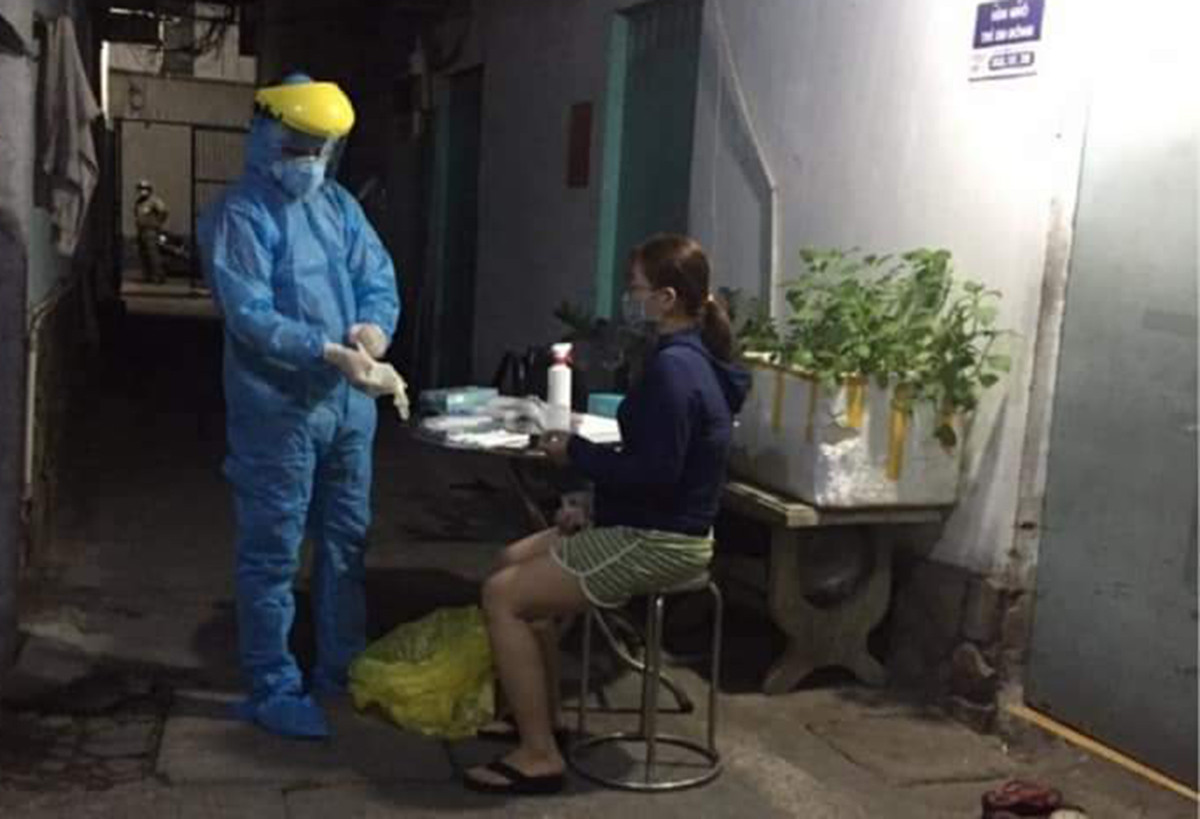 Phong tỏa khu dân cư ở Sài Gòn liên quan ca mắc COVID-19 ảnh 1