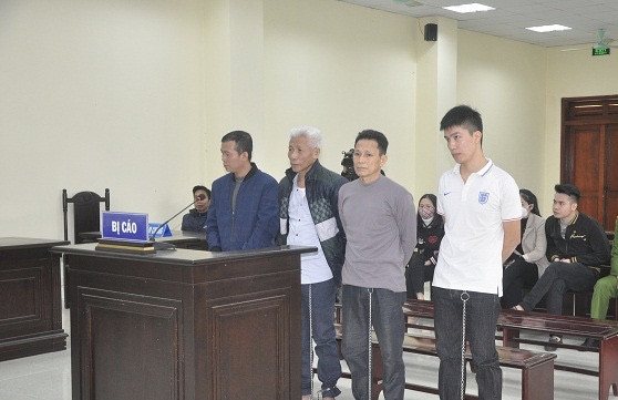 Xét xử vụ hỗn chiến chặn xe cứu thương, chống người thi hành công vụ ảnh 1