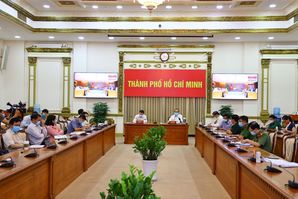 Phó thủ tướng Vũ Đức Đam: ‘TPHCM có thể còn những ổ dịch khác trong cộng đồng' ảnh 2