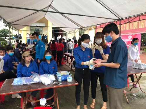 Hình ảnh đẹp của thanh niên trong những ngày quyết liệt phòng chống dịch COVID-19 ảnh 2