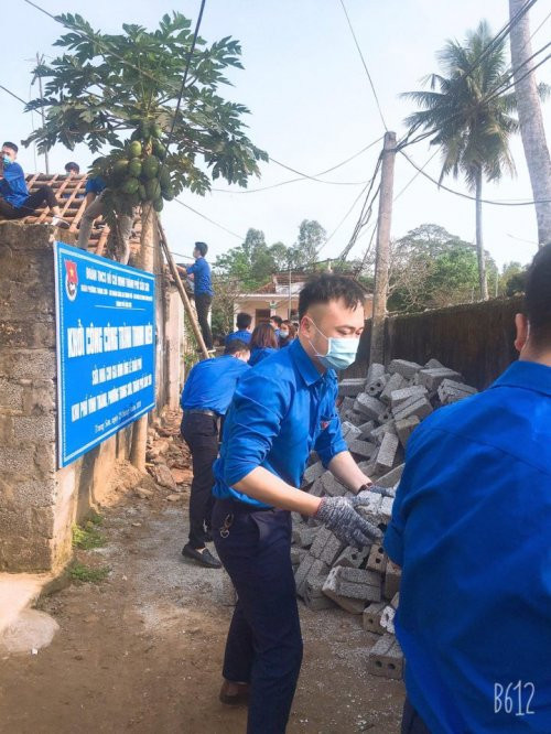 Hình ảnh đẹp của thanh niên trong những ngày quyết liệt phòng chống dịch COVID-19 ảnh 4